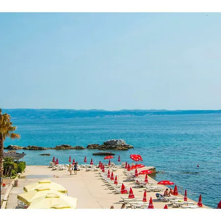 Apartman Idro Directly At The *