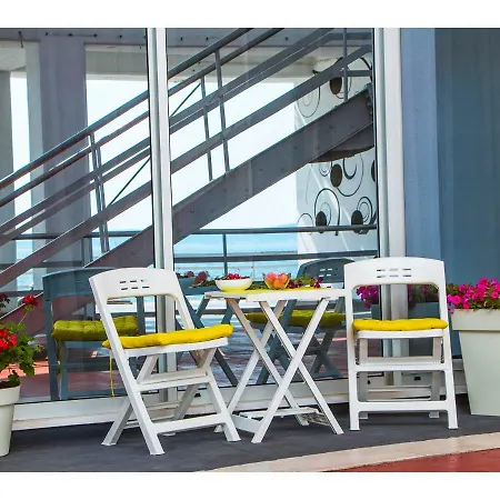 Idro Directly At The Apartman Split