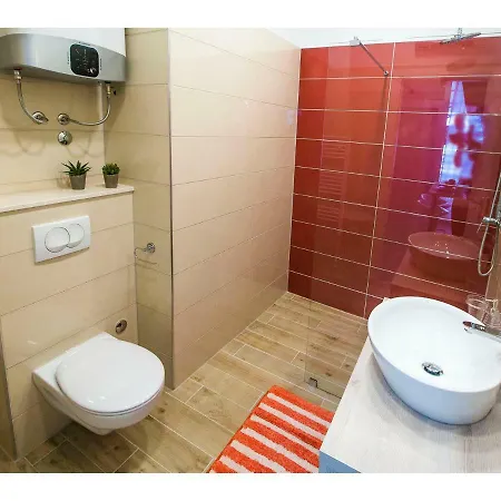 Idro Directly At The Apartman *