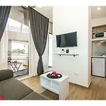 Idro Directly At The