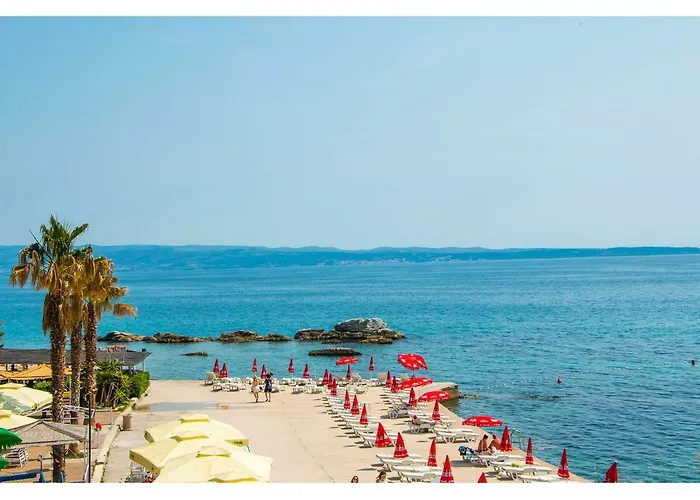 Apartament Idro Directly At The *