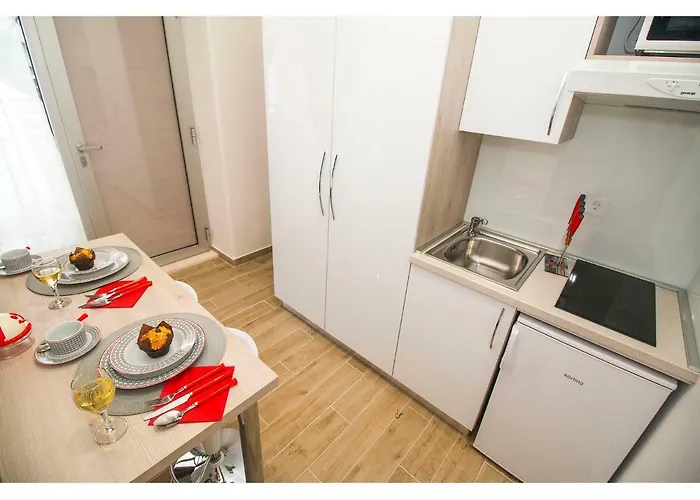 Apartament Idro Directly At The *