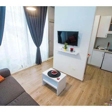 Idro Directly At The * ספליט