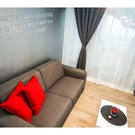 Idro Directly At The Apartman *