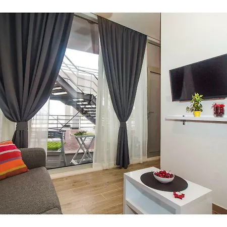 Idro Directly At The * Spalato